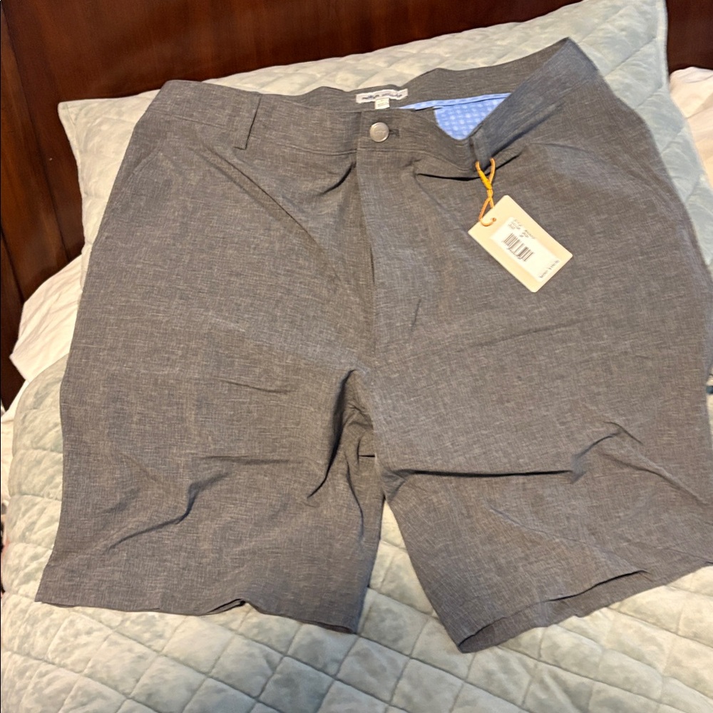 Peter Millar Crown Sport short - Picture 2 of 3